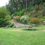Modern In Tuscany With Swimming Pool בית נופש