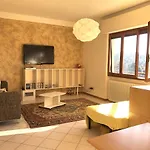Modern In Tuscany With Swimming Pool בית נופש פשיה